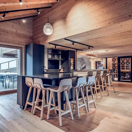 Chalet Zermatt: A Serene Sanctuary At The Edge Domek alpejski Zermatt